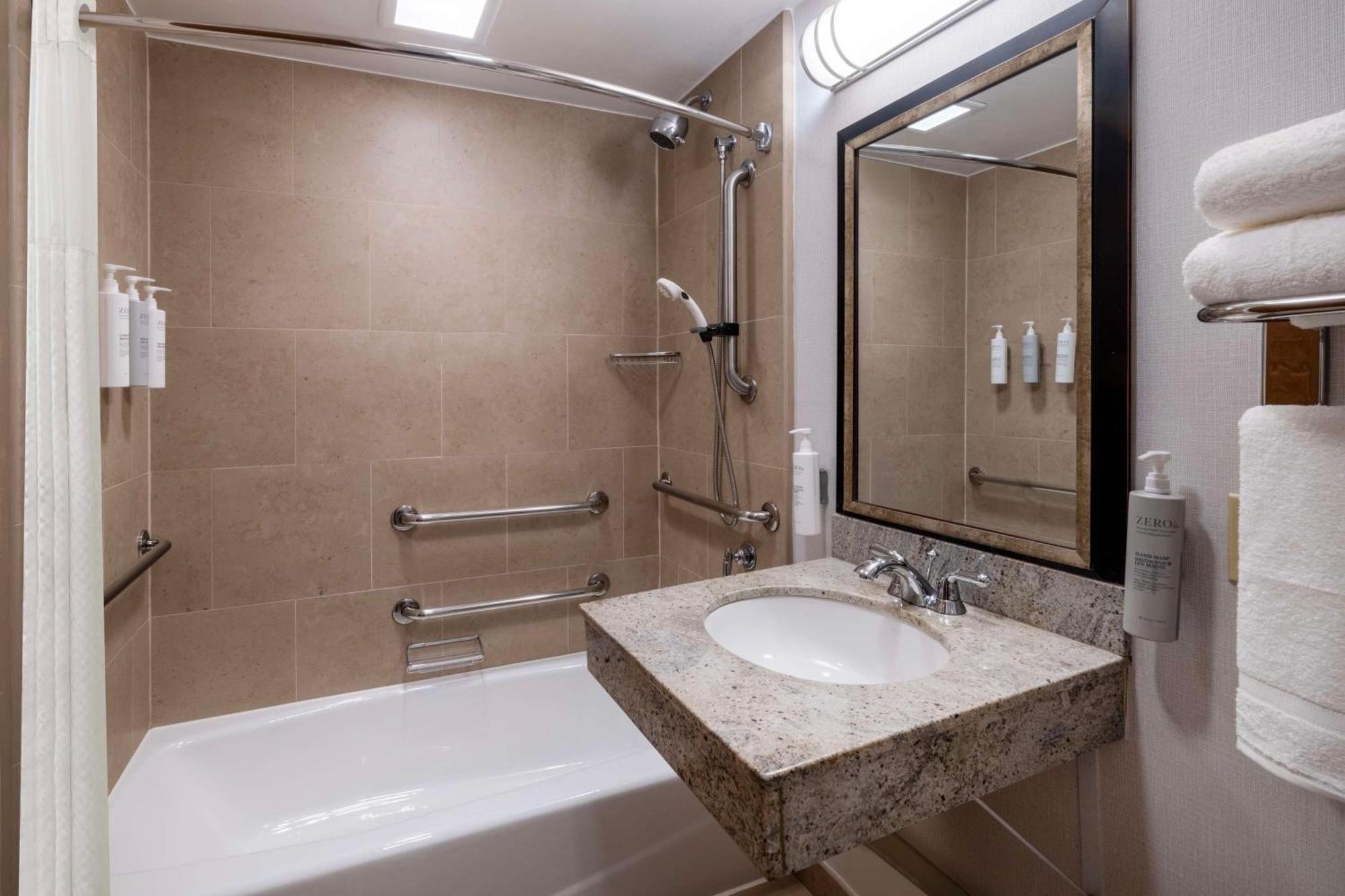 Hilton Garden Inn West 35Th Street New York Bagian luar foto