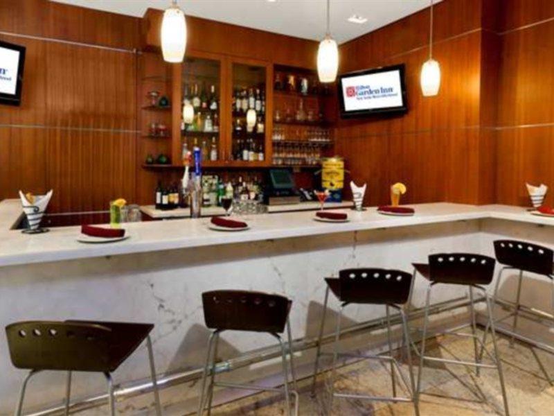Hilton Garden Inn West 35Th Street New York Bagian luar foto