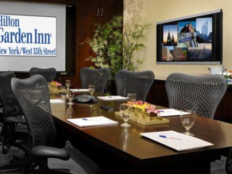 Hilton Garden Inn West 35Th Street New York Bagian luar foto